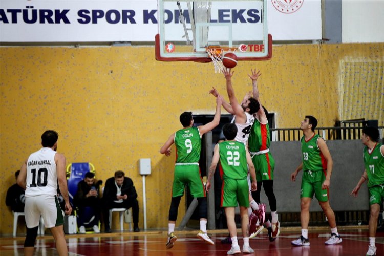 Sakarya Büyükşehir Basketbol farklı kazandı -