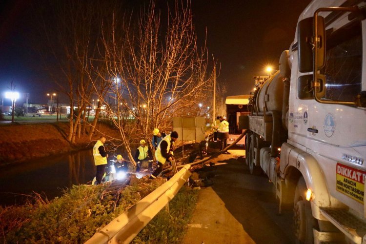 Sakarya'da ekipler gece boyunca altyapı mesaisini sürdürdü -