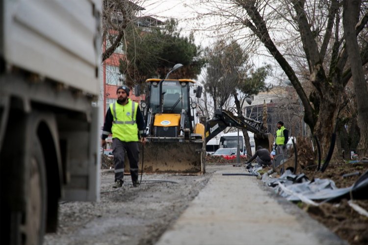 Sakarya'nın en eski caddesi modern görünüme kavuşuyor -