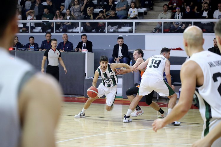 Sakarya potada sezonu galibiyetle açtı -