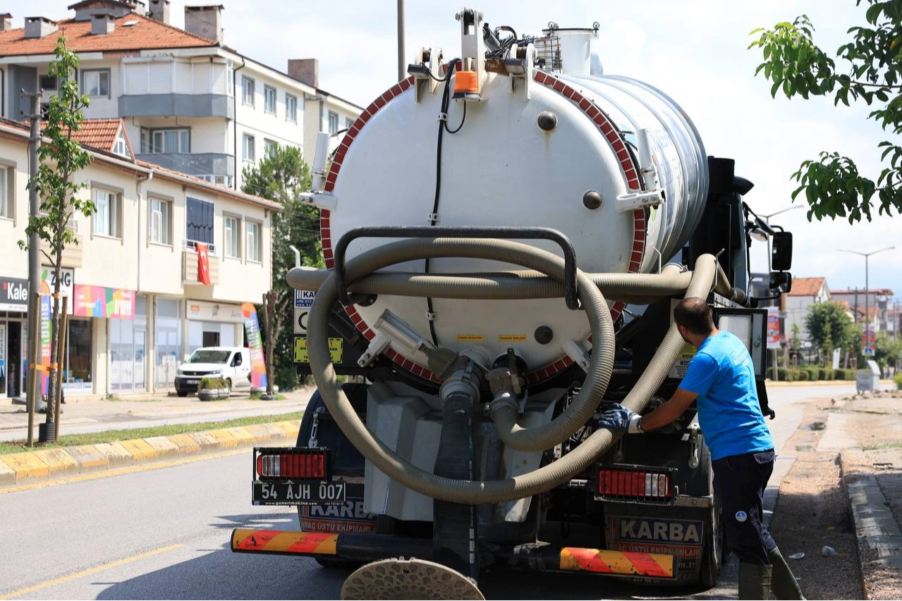 SASKİ sağanak yağışta 125 kişiyle sahadaydı -