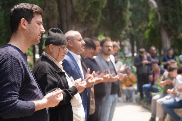 Şehit Başkan Cüneyt Yıldız özlemle anıldı -