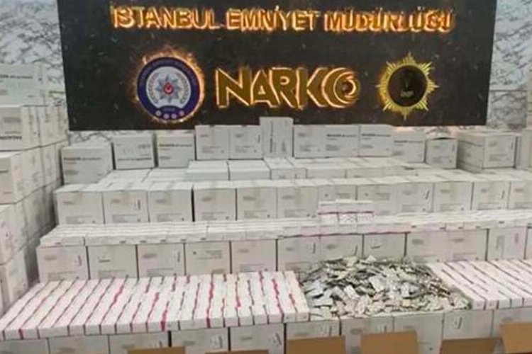 İstanbul'da uyuşturucu operasyonu: Matbaadan binlerce hap çıktı! -