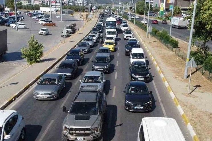 30 milyonu aşkın taşıt trafikte! Otomobillerde 'gri'yi sevdik -