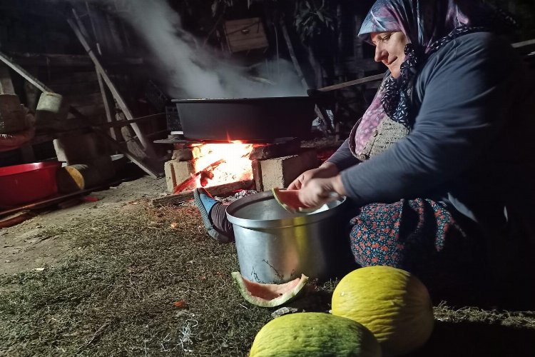 30 yıl sonra kazanlar 'karpuz pekmezi' için kaynıyor -