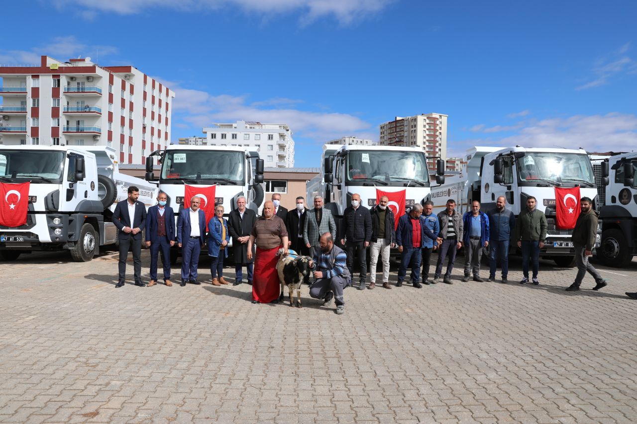 Mardin Artuklu'da filoya dahil olan araçlarak kurban kesildi