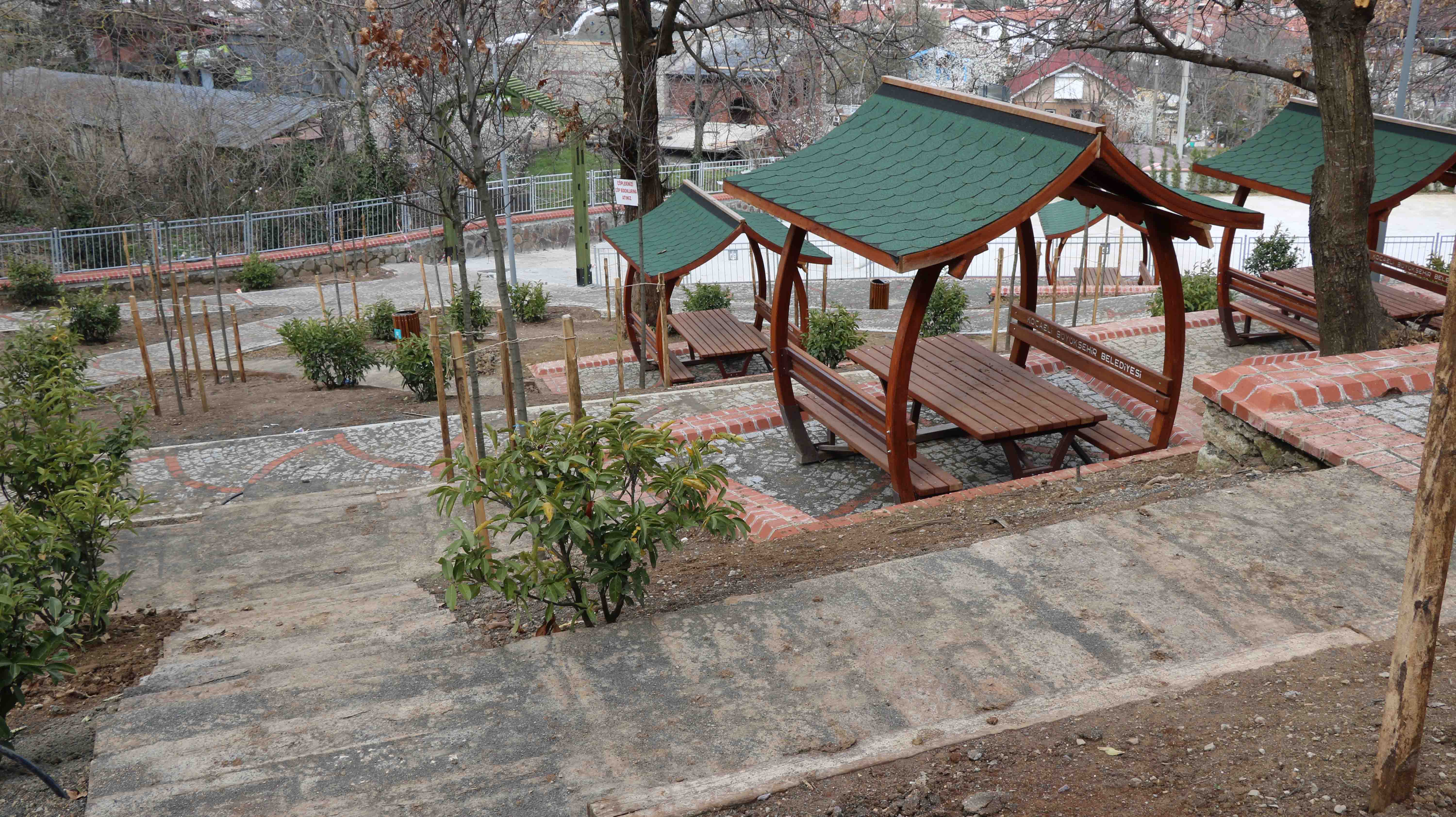 Kocaeli'de Sultan Baba Türbesi daha yeşil