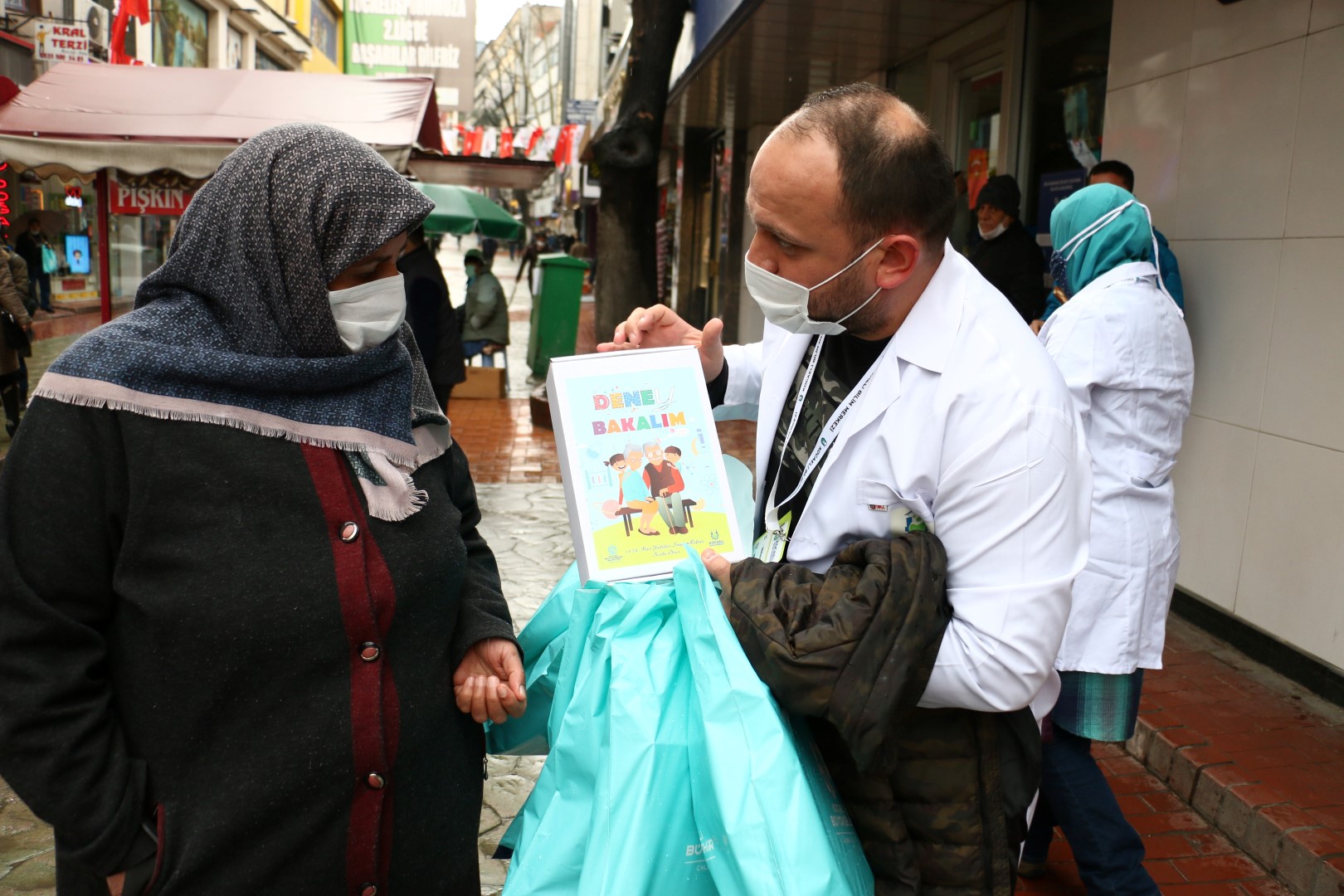 Kocaeli Bilim Merkezi'nden yaşlılara 'deney' kutusu