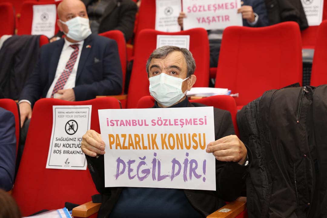 İzmir Güzelbahçe Meclisi’nden İstanbul Sözleşmesine destek