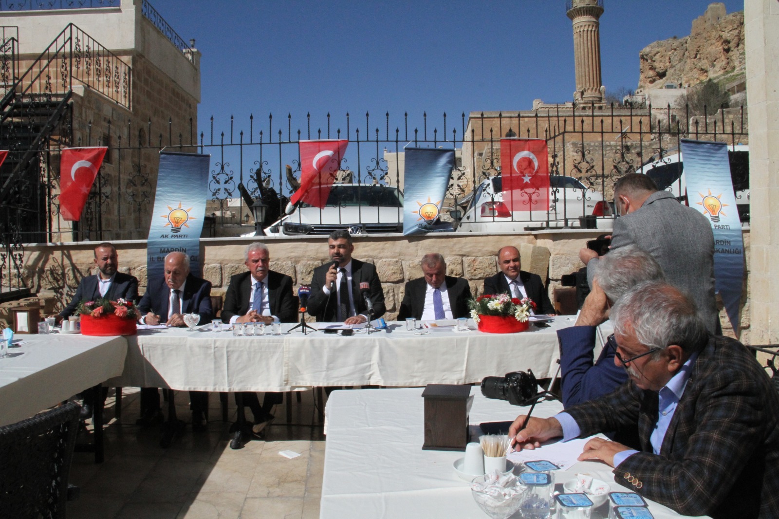 Mardin'de AK Partili 5 belediyeden toplu icraat raporu