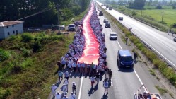 ADALET YÜRÜYÜŞÜNDE TÜRK BAYRAĞI HAVADAN GÖRÜNTÜLENDİ