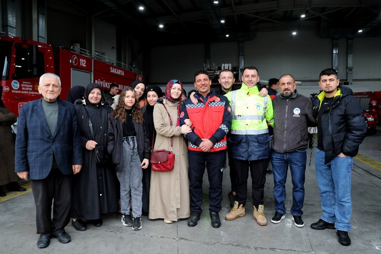 Afet bölgesinde‘umuda giden’ yolu onlar kazmıştı -