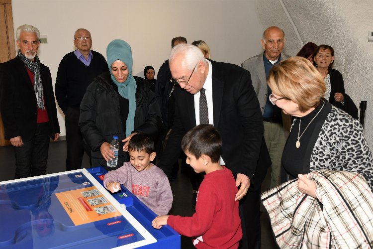 Afetzede çocuklar Nasreddin Hoca'da gönüllerince eğlendiler -