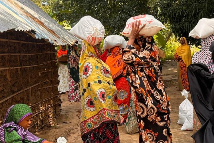 Afrika’da Gıda Dağıtımı yapan Help Yetim, yetimleri sevindirdi -