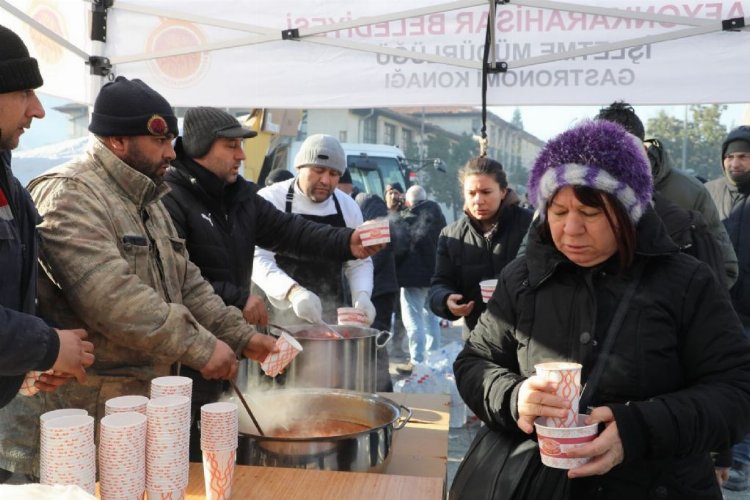 Afyon'dan 20 bin depremzedeye günlük sıcak yemek -