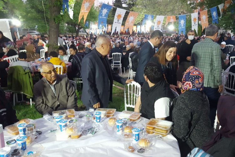 AK Parti Keşan İlçe Başkanlığı’ndan iftar yemeği -