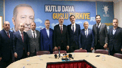 AKP YENİ İLÇE BAŞKANLARINI TANITTI