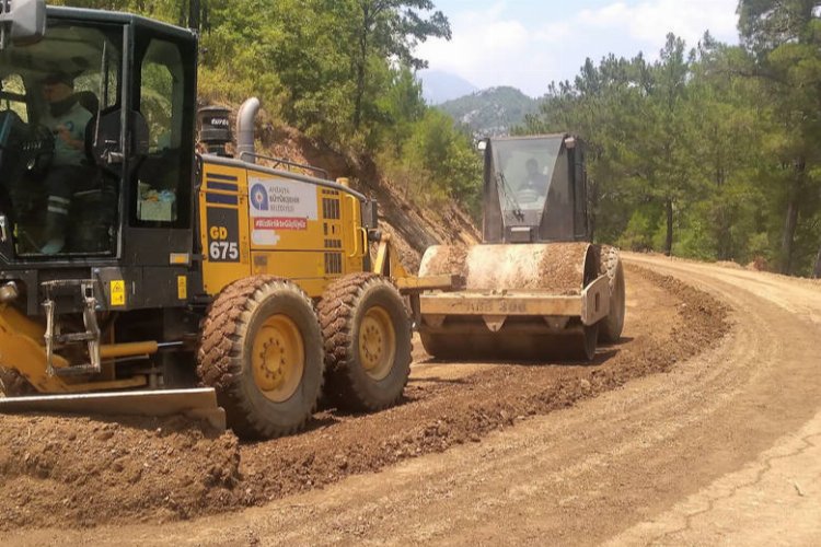 Alanya Beldibi yolunda asfalt hazırlığı sürüyor -