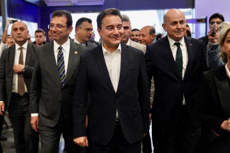 Ali Babacan'dan demokratlara çağrı -