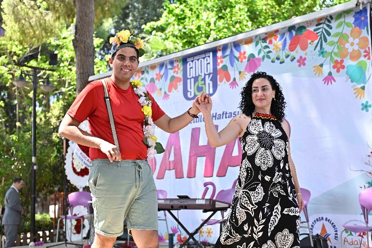 Antalya'da özel çocuklar kırmızı halıda -