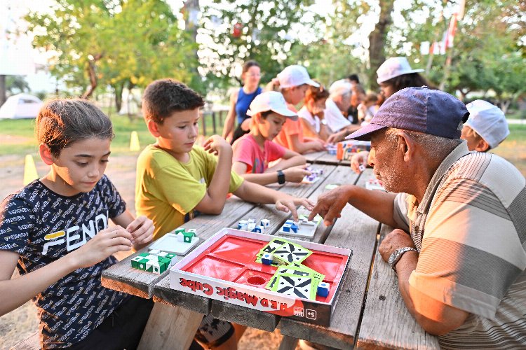 Antalya Muratpaşa'da iki kuşak tabletten uzak yarıştı -