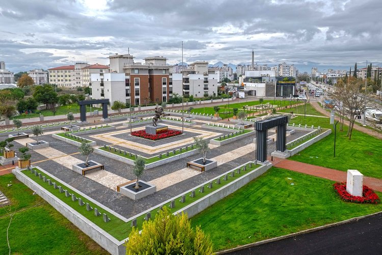 Antalya Muratpaşa'da Şehitlik Parkı açılışa hazır -