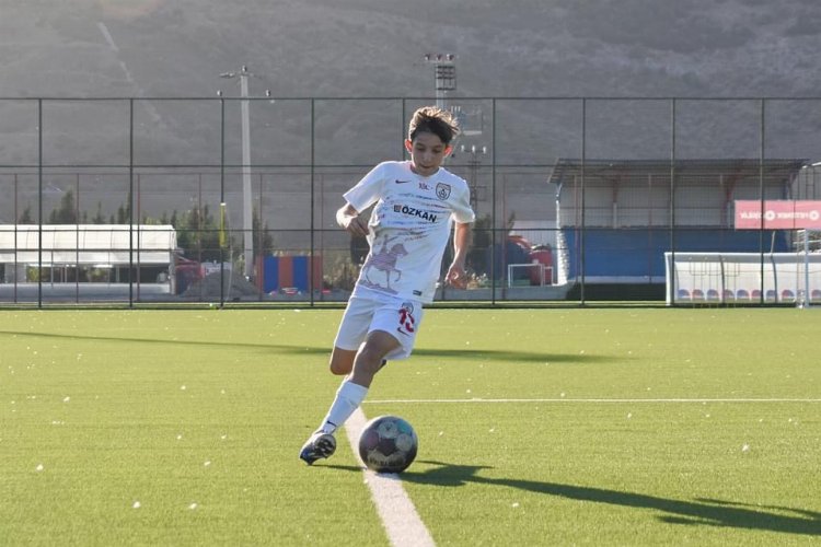 Arif Poyraz, U14 Milli Takımımızın Madrid kampına damga vurdu -