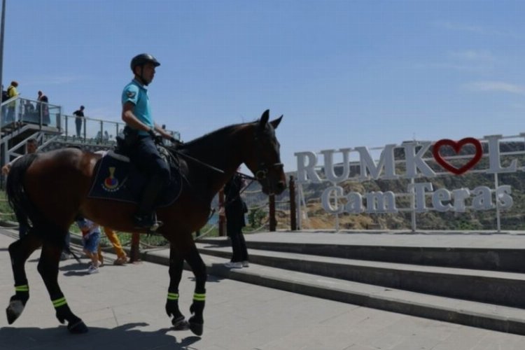 Atlı Jandarma Birlikleri Turistik Yerlerde Devriye gerçekleştirdi -