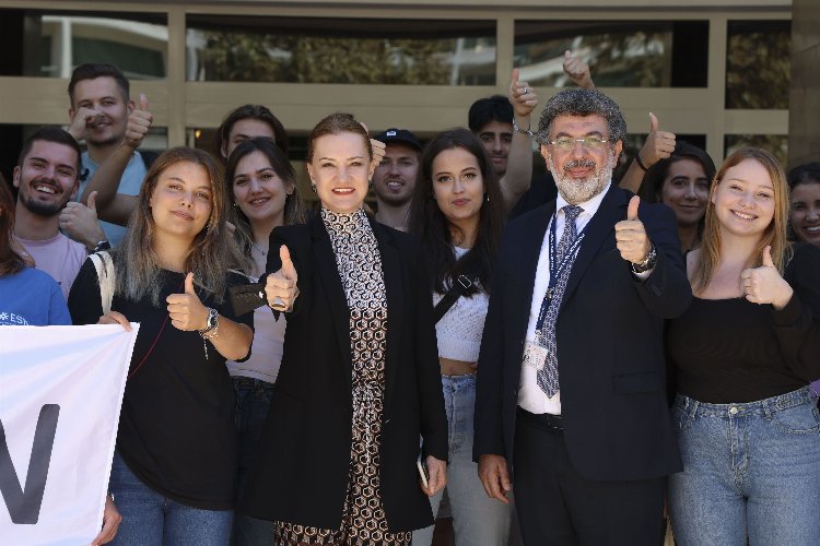 Avrupalı öğrenciler Dokuz Eylül'de oryantasyonda -