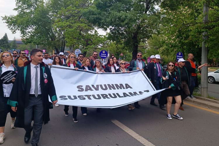 Avukatlardan 'Büyük Savunma' mitingi -