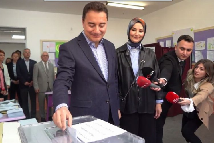 Babacan: Demokrasi yerelde başlar; sandıklara sahip çıkalım -