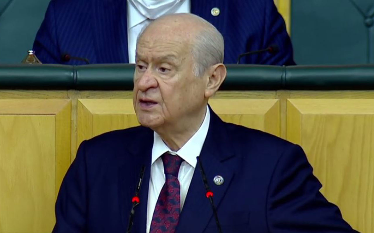 Bahçeli: “FETÖ elebaşısı da kafasına çuval geçirip Türkiye’ye getirilmeli”