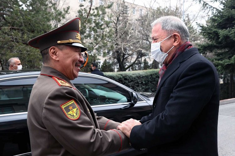 Bakan Akar, Kırgızistanlı mevkidaşını ağırladı -