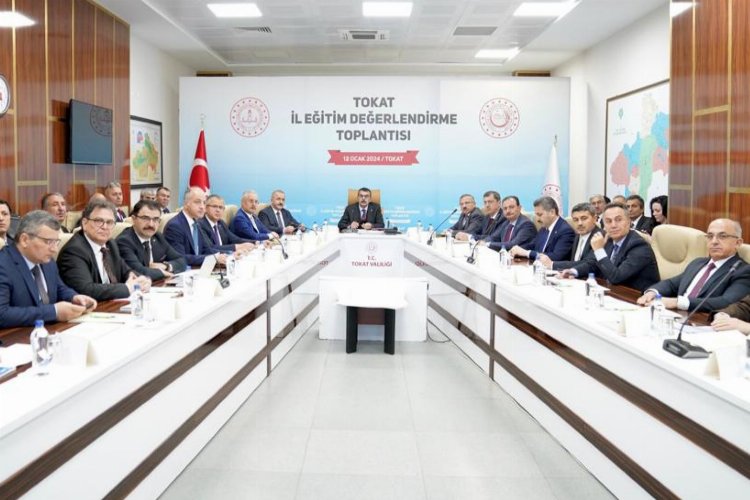 Bakan Tekin eğitimi Tokat'ta değerlendirdi -