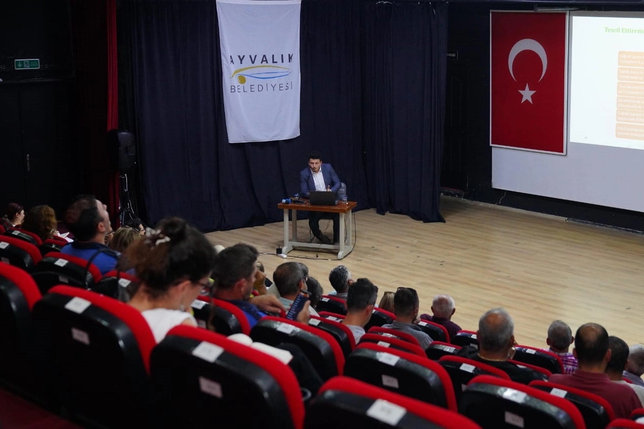 Balıkesir Ayvalık'ta 'coğrafi işaret' eğitimi -