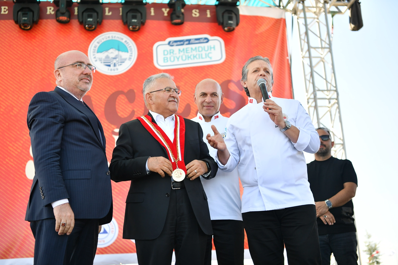 Başkan Büyükkılıç’a, Gastronomi Günleri’nde “duayen” ödülü -