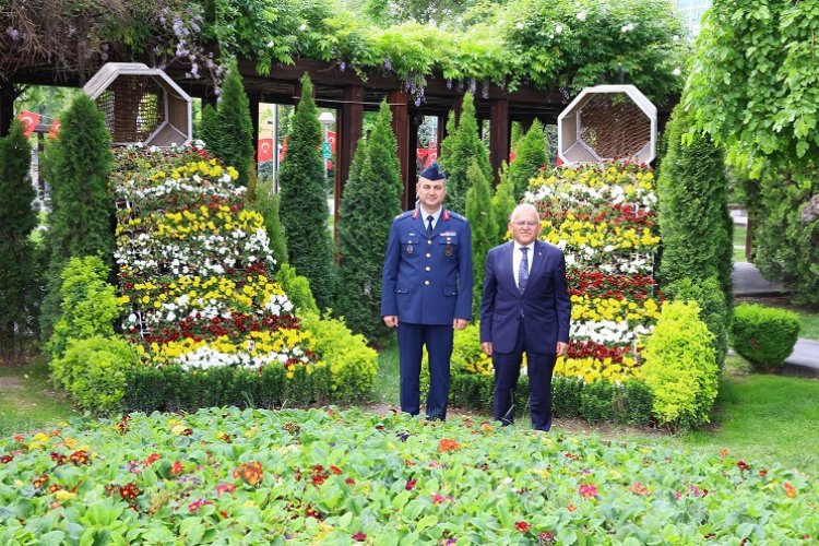 Başkan Büyükkılıç’a ziyaretler sürüyor -