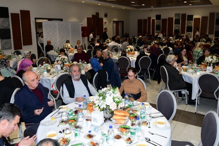 Başkan Selvitopu, gaziler ve yakınlarıyla iftarda buluştu -