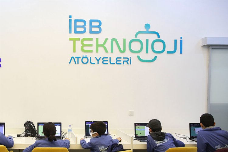 İBB Teknoloji Atölyeleri ilk mezunlarını verdi -