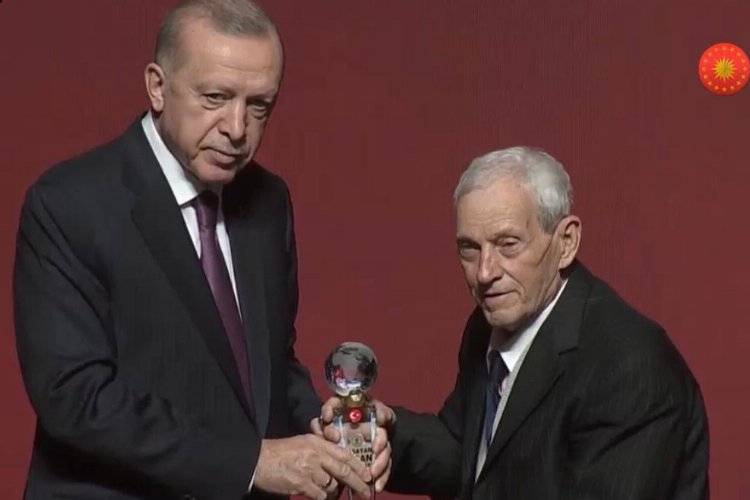 Bergamalı İsmail Araç’a Cumhurbaşkanı Erdoğan’dan ödül -