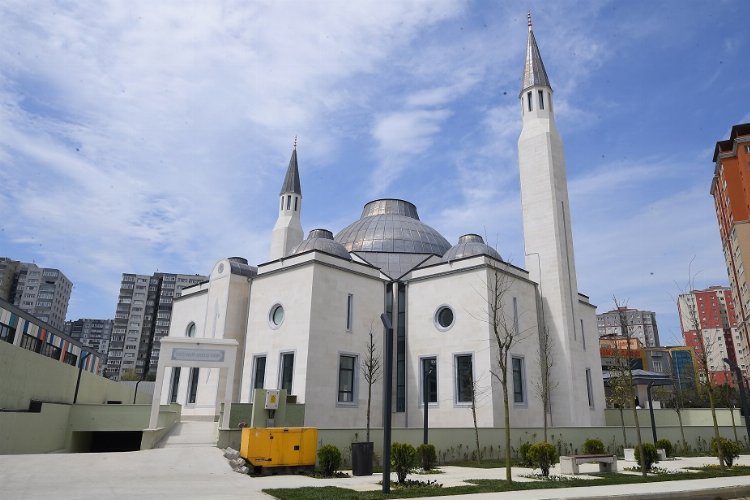 Beylikdüzü'nde Kadir Gecesi'nde ibadete açıldı -