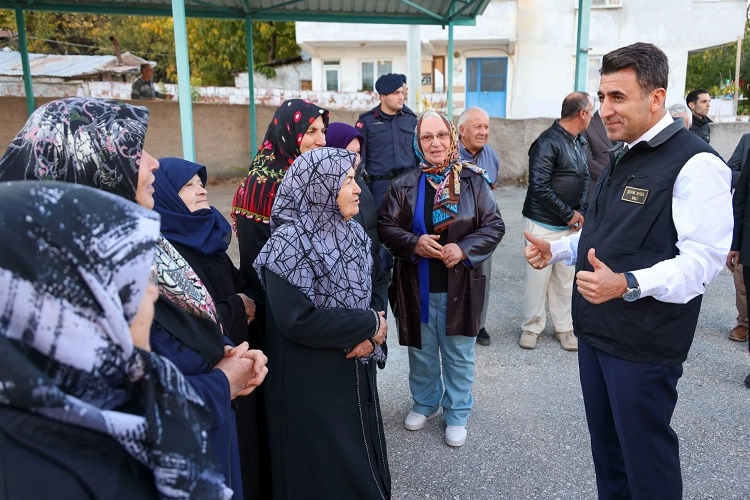 Bilecik Valisi'nden köy mesaisi -