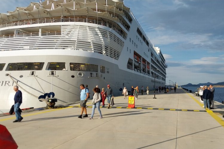 Bodrum Cruise Port yılın ilk gemisini ağırladı -