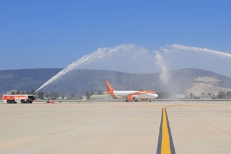 Bodrum sezonun ilk dış hat uçuşunu karşıladı -