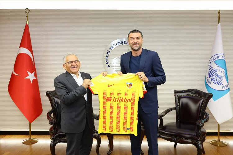 Burak Yılmaz'dan Memduh Büyükkılıç'a ziyaret -