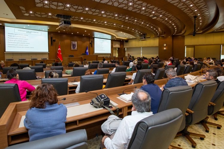 Bursa Büyükşehir'de 'stratejik' eğitim -