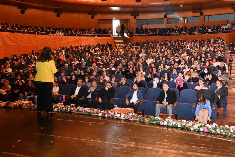 Bursa Büyükşehir'den eğitimcilere özel konferans -