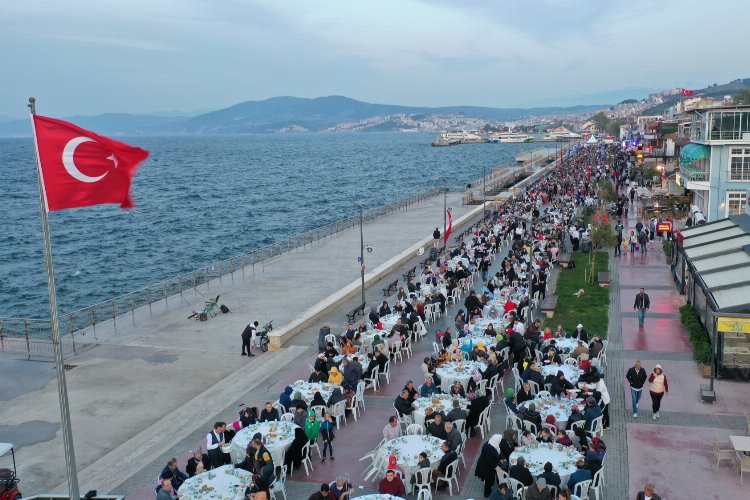 Bursa Büyükşehir'in son iftarı Mudanya'da -