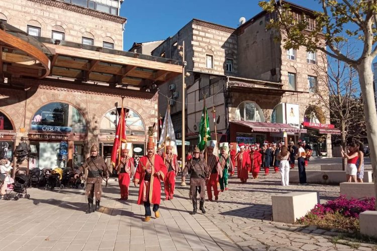 Bursa'da Hanlar Bölgesi'nde kültür sanat buluşmaları -