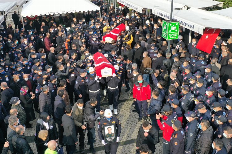 Bursa'da itfaiye erlerine hüzünlü veda -